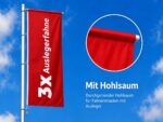 Die Fahnen haben einen Hohlsaum oben und passen zu gängigen Fahnenmasten mit Auslegerarm