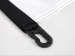 Saumband, Karabiner und Nähte in schwarz