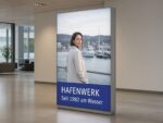 Freistehender Leuchtkasten mit lichtdurchlässigem Textil